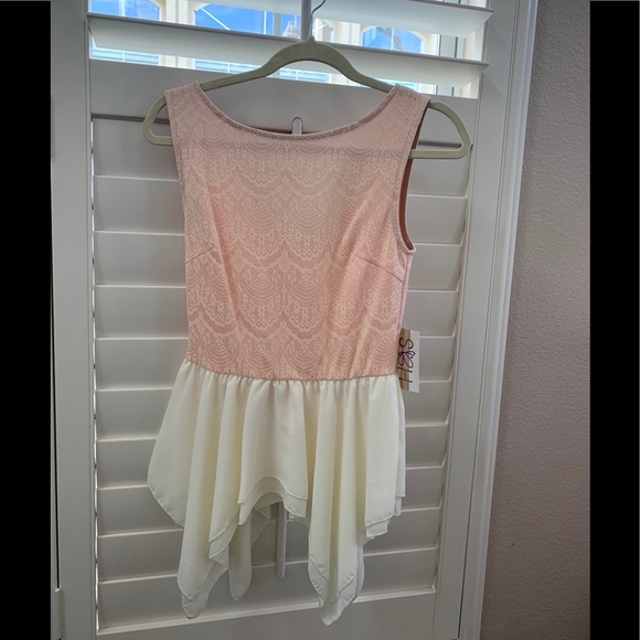 Pink and Ivory Bow Back Peplum Top - Picture 7 of 9